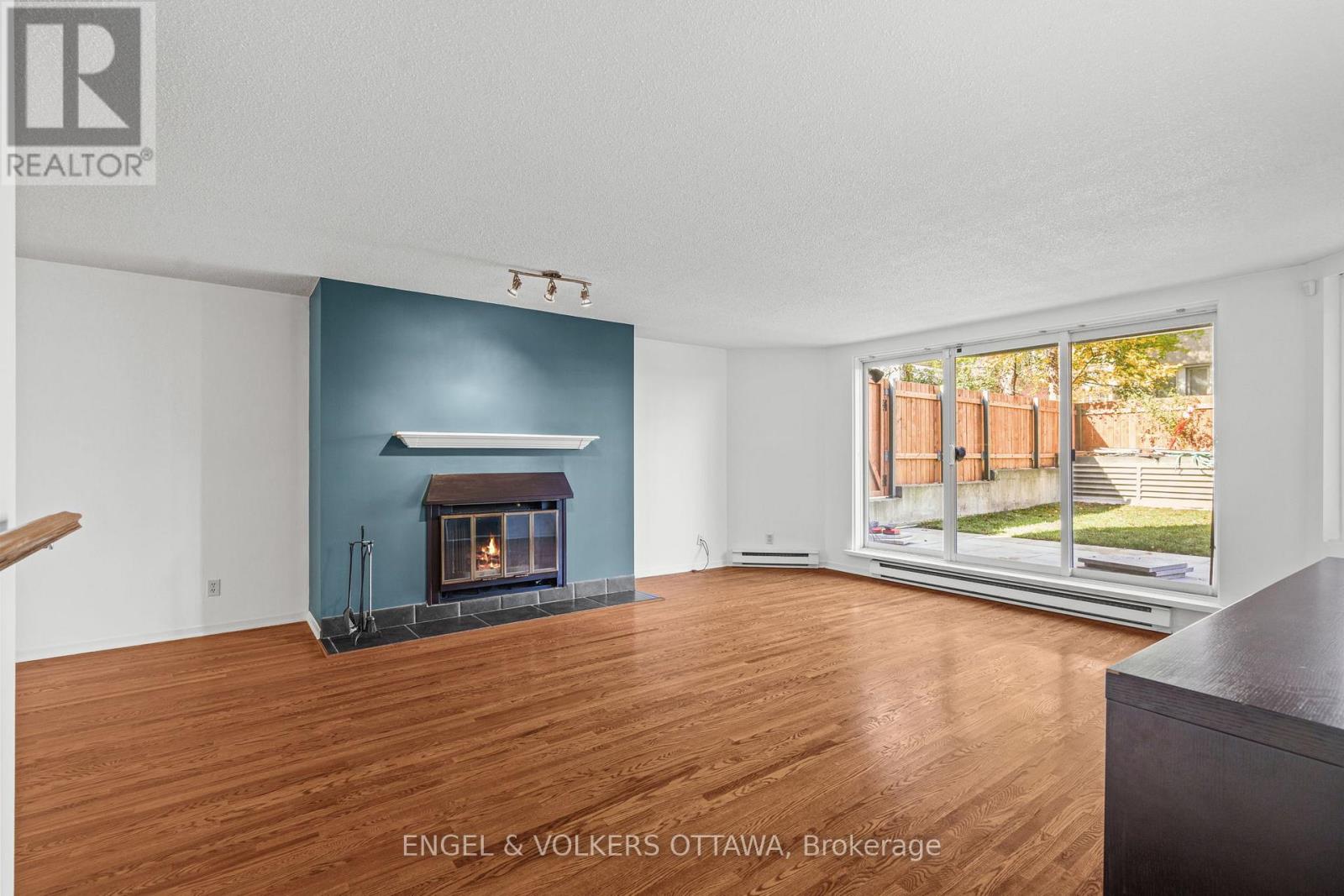 103 - 295 Gilmour Street, Ottawa, Ontario  K2P 0P7 - Photo 8 - X12492726