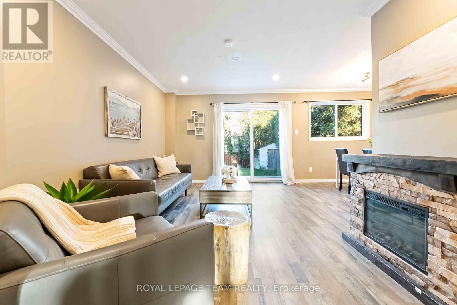 3 Fulham Court, Ottawa, Ontario  K2J 2L6 - Photo 3 - X12492770