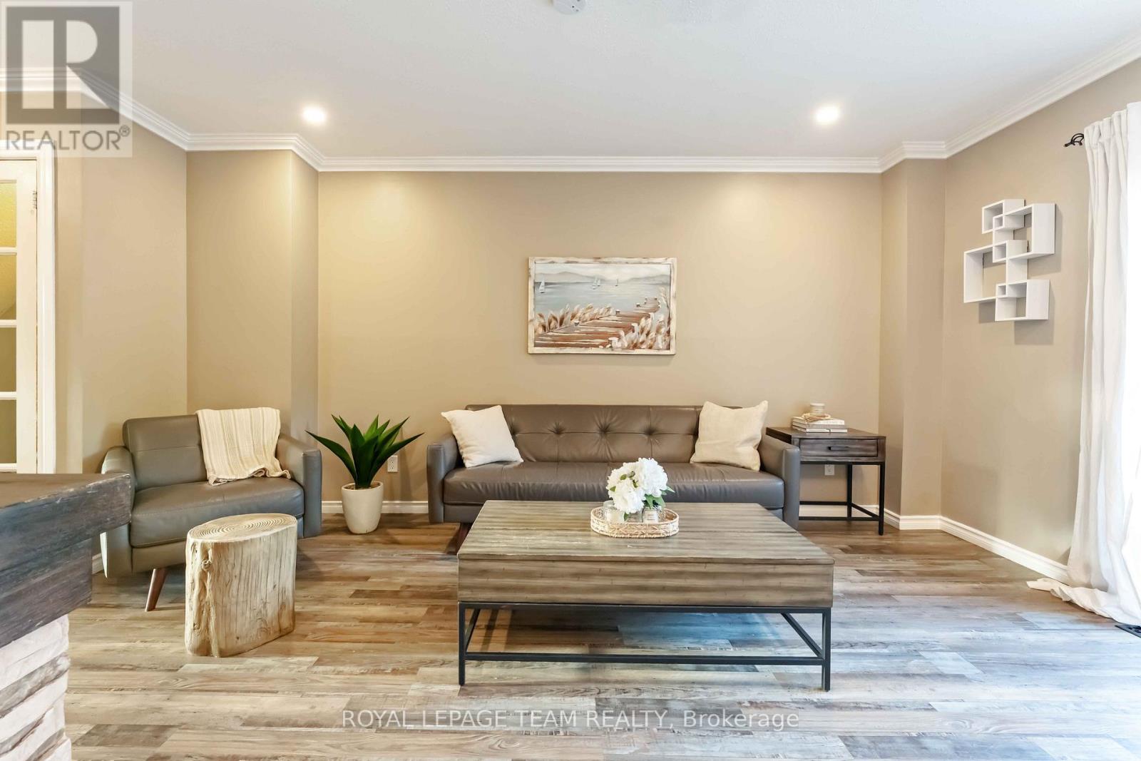 3 Fulham Court, Ottawa, Ontario  K2J 2L6 - Photo 4 - X12492770