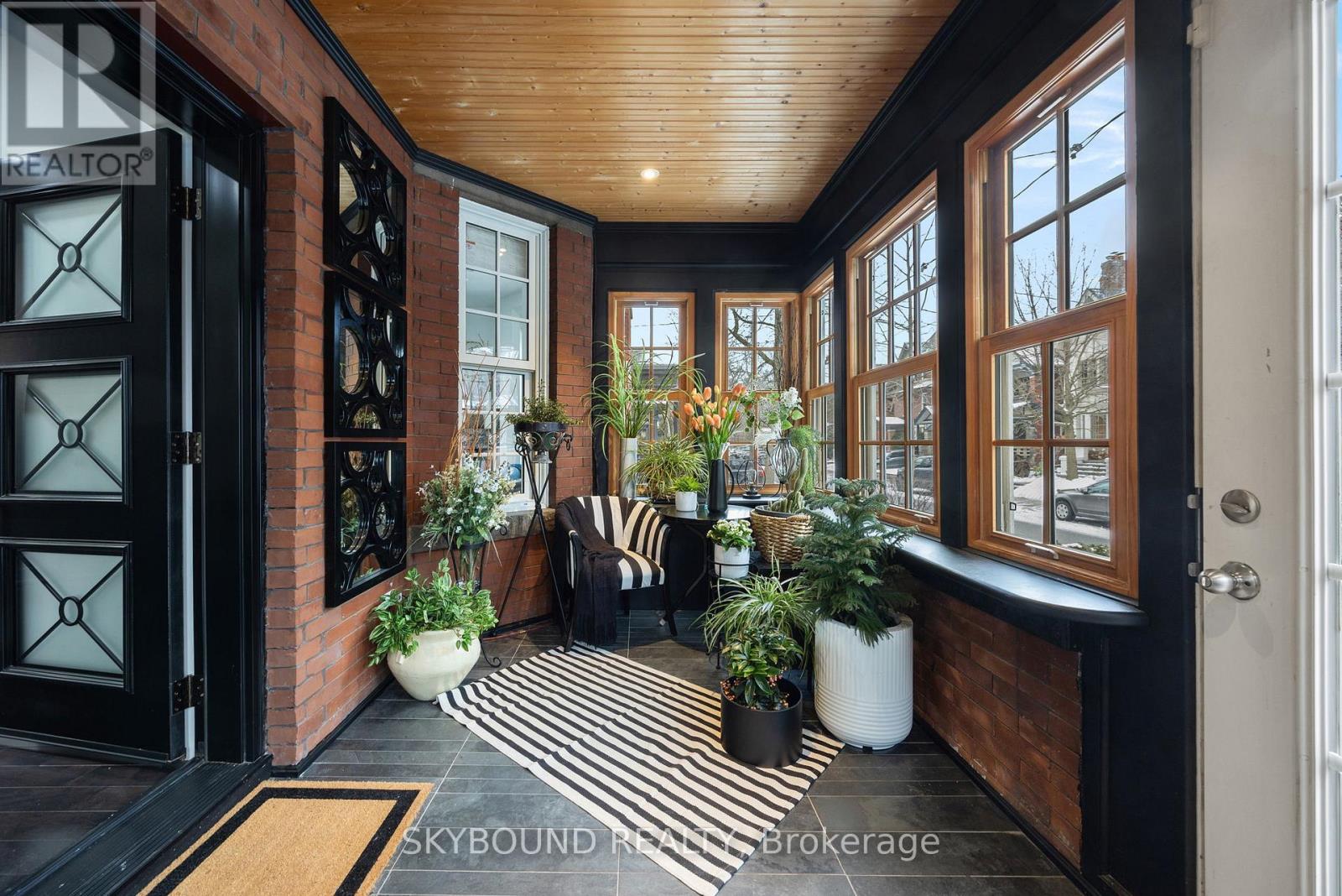 20 Fairview Boulevard, Toronto, Ontario  M4K 1L9 - Photo 6 - E12492440