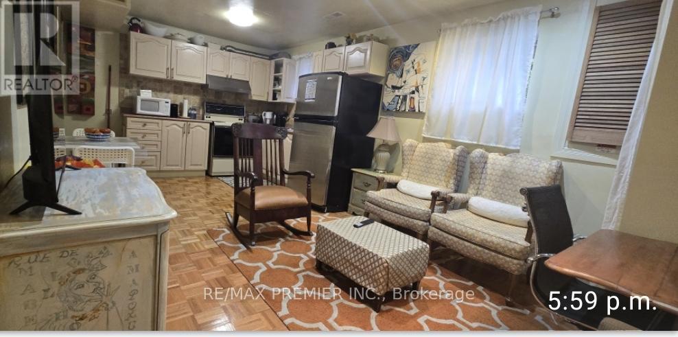 Lower - 28 Rotary Drive, Toronto, Ontario  M1B 2J1 - Photo 12 - E12492450