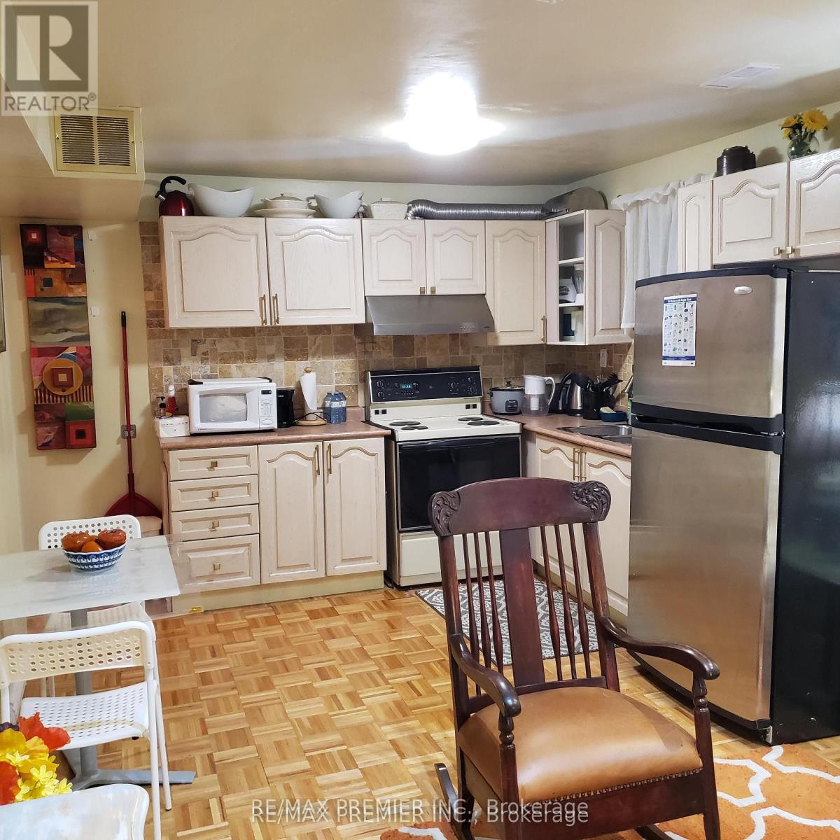 Lower - 28 Rotary Drive, Toronto, Ontario  M1B 2J1 - Photo 2 - E12492450