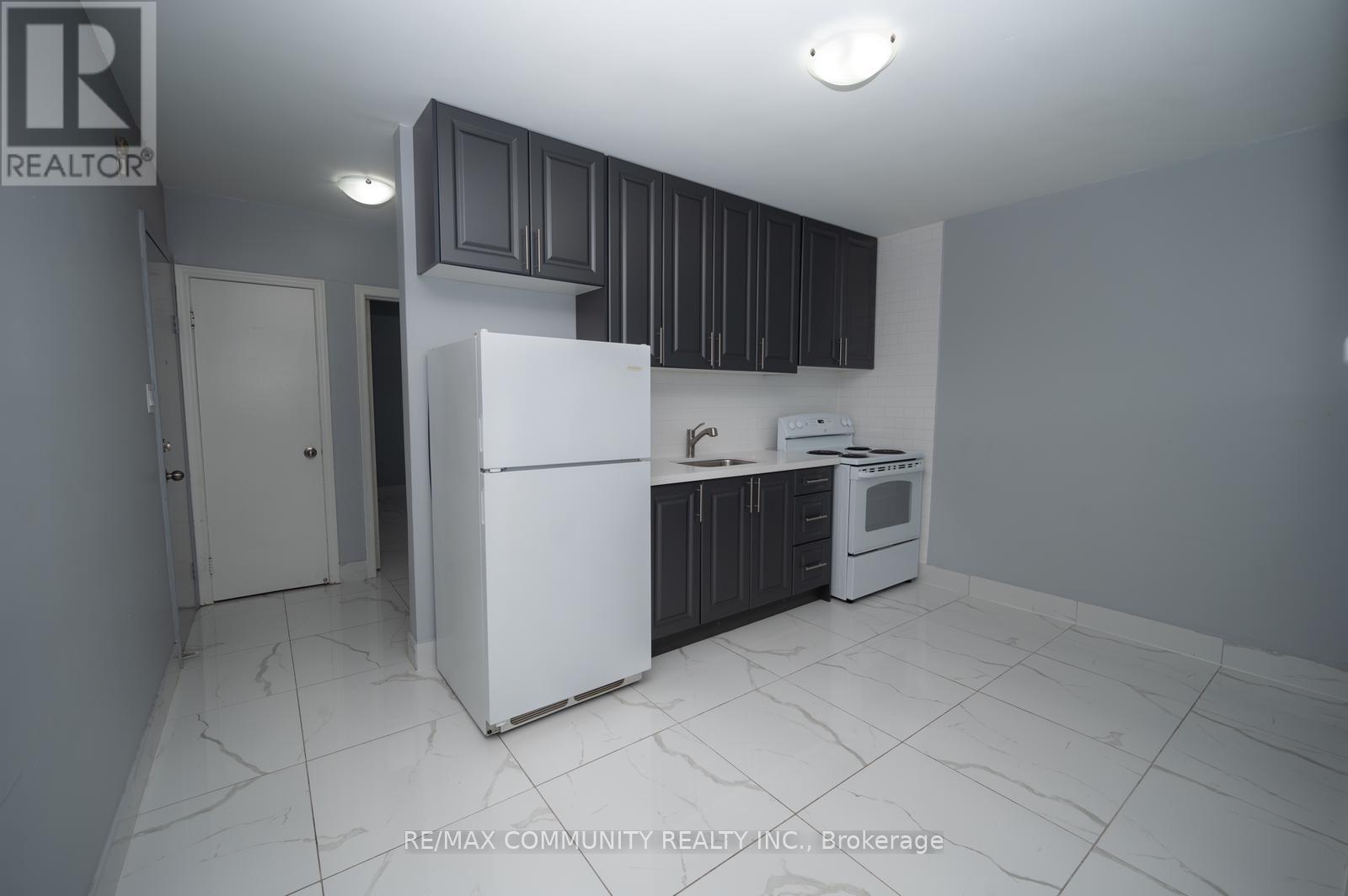 1 - 2624 Eglinton Avenue E, Toronto, Ontario  M1K 2S3 - Photo 3 - E12492484