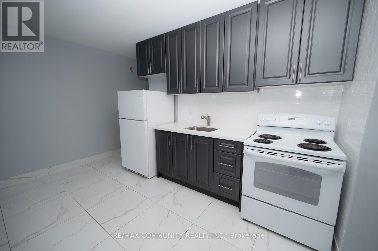 1 - 2624 Eglinton Avenue E, Toronto, Ontario  M1K 2S3 - Photo 4 - E12492484