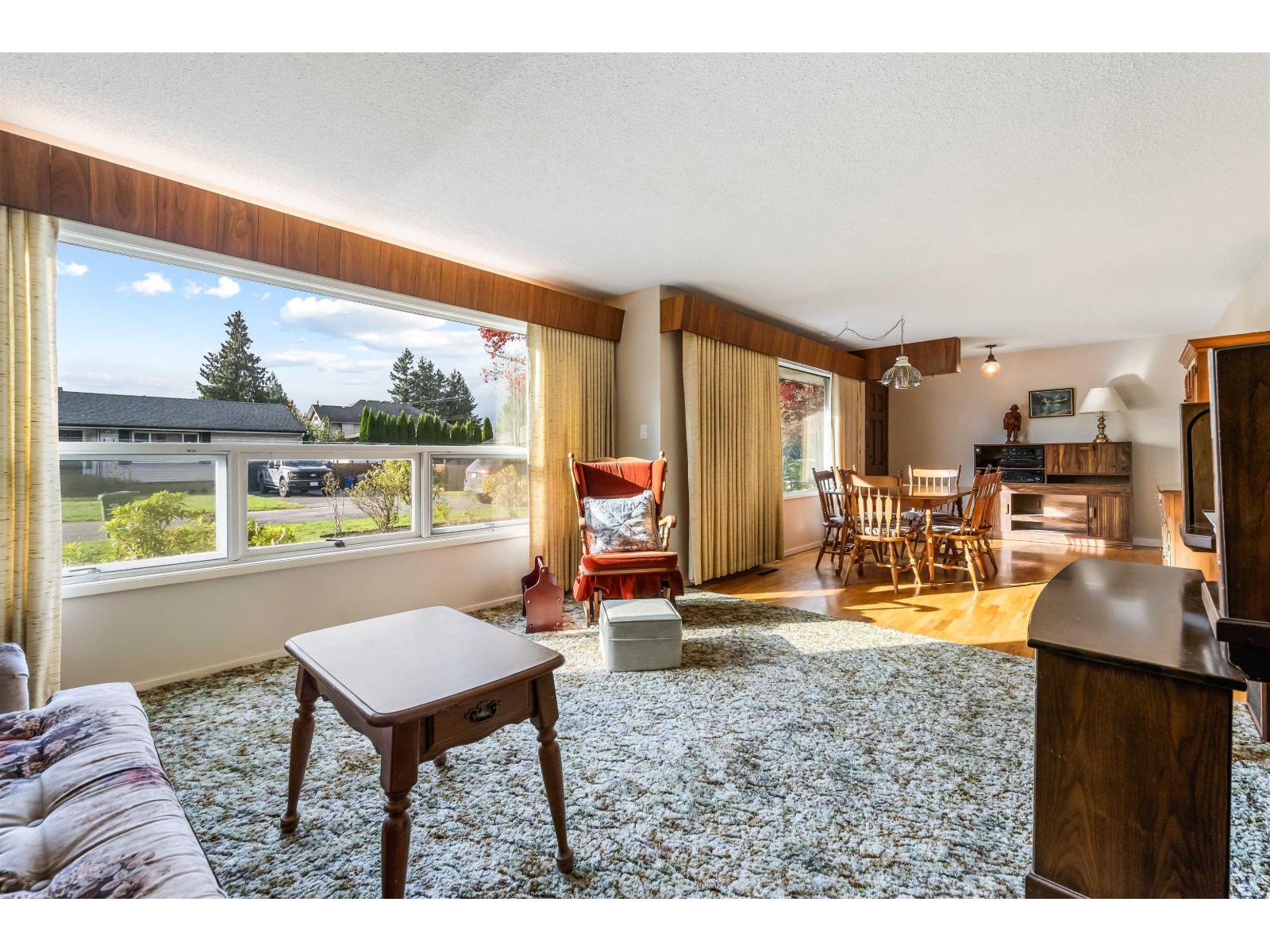 9170 Holly Street, Chilliwack Proper East, Chilliwack, British Columbia  V2P 6A7 - Photo 2 - R3063341