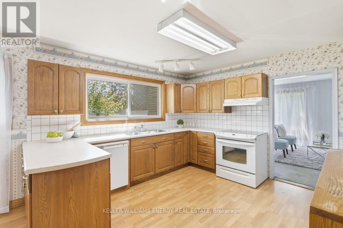 1864 Manning Road, Whitby, Ontario  L1N 3M3 - Photo 7 - E12492644