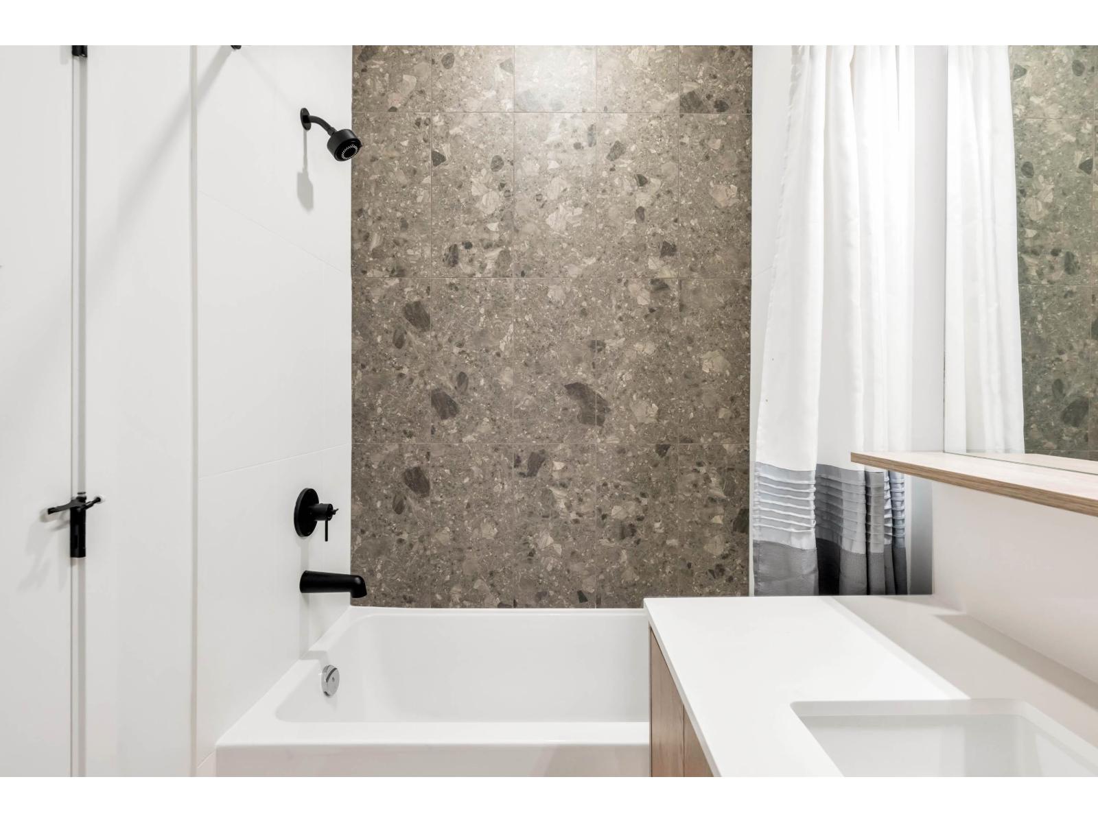 208 19577 65b Avenue, Surrey, British Columbia  V4N 6Y3 - Photo 20 - R3063333