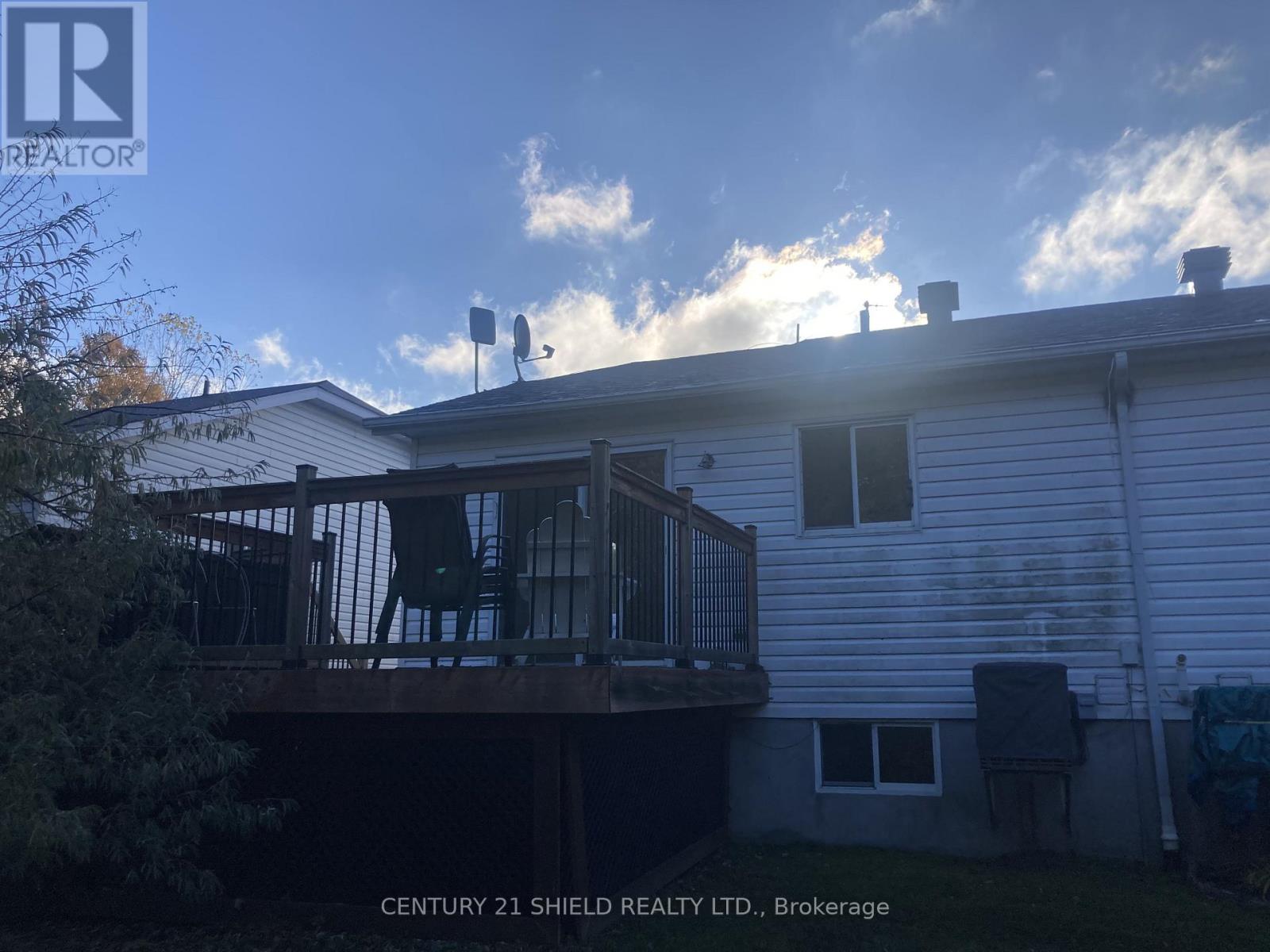 21255 Mcnaughton Court E, South Glengarry, Ontario  K0C 1E0 - Photo 17 - X12492584