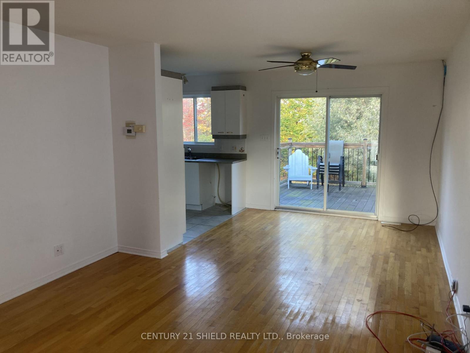 21255 Mcnaughton Court E, South Glengarry, Ontario  K0C 1E0 - Photo 4 - X12492584