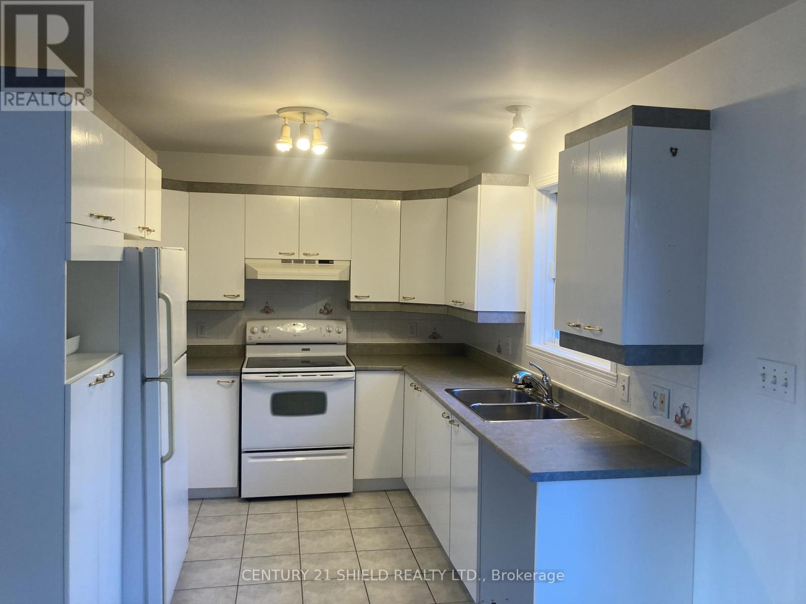 21255 Mcnaughton Court E, South Glengarry, Ontario  K0C 1E0 - Photo 8 - X12492584