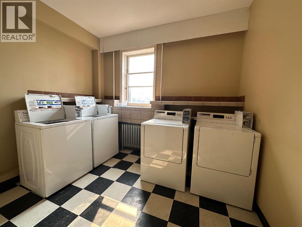 5078 50 Street, Camrose, Alberta  T2V 1R2 - Photo 38 - A2254897