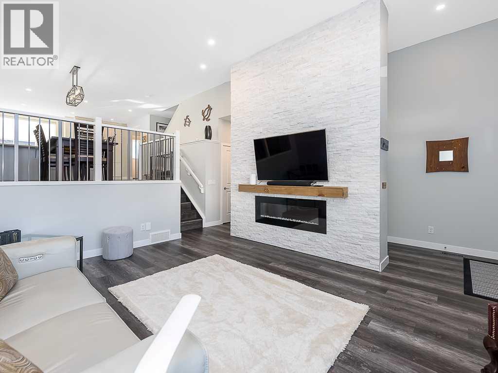 484 Belmont Heath Sw, Calgary, Alberta  T2X 0K4 - Photo 4 - A2267555