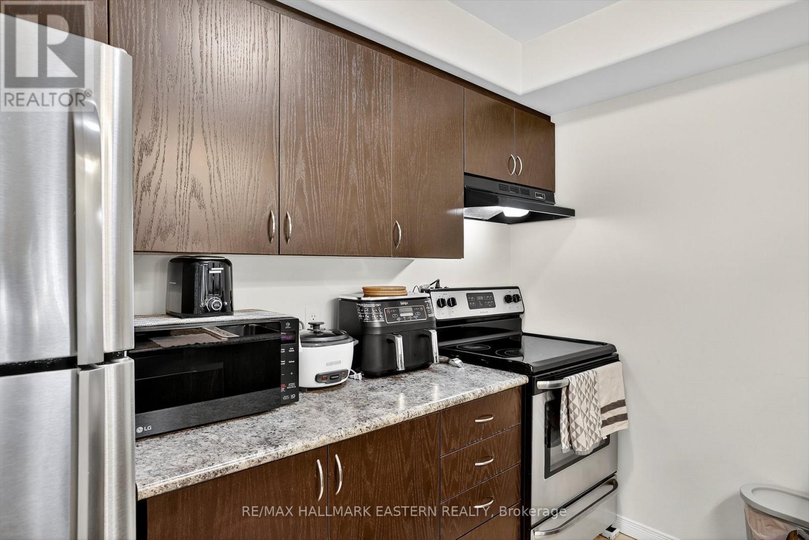 #309 - 306 Spillsbury Drive, Peterborough, Ontario  K9K 0B5 - Photo 6 - X12492688