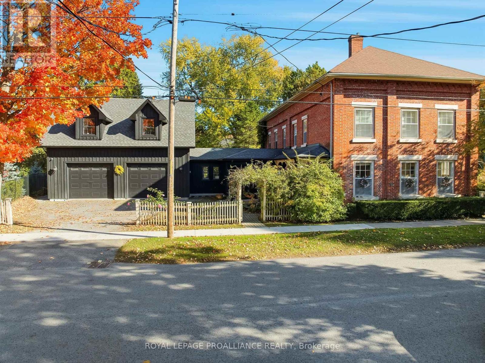 13 KING STREET, Port Hope, Ontario