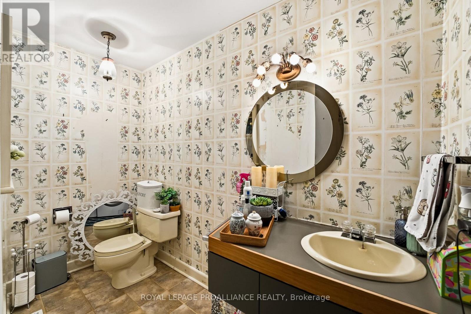 13 King Street, Port Hope, Ontario L1A 2R3 - Photo 22 - X12492738