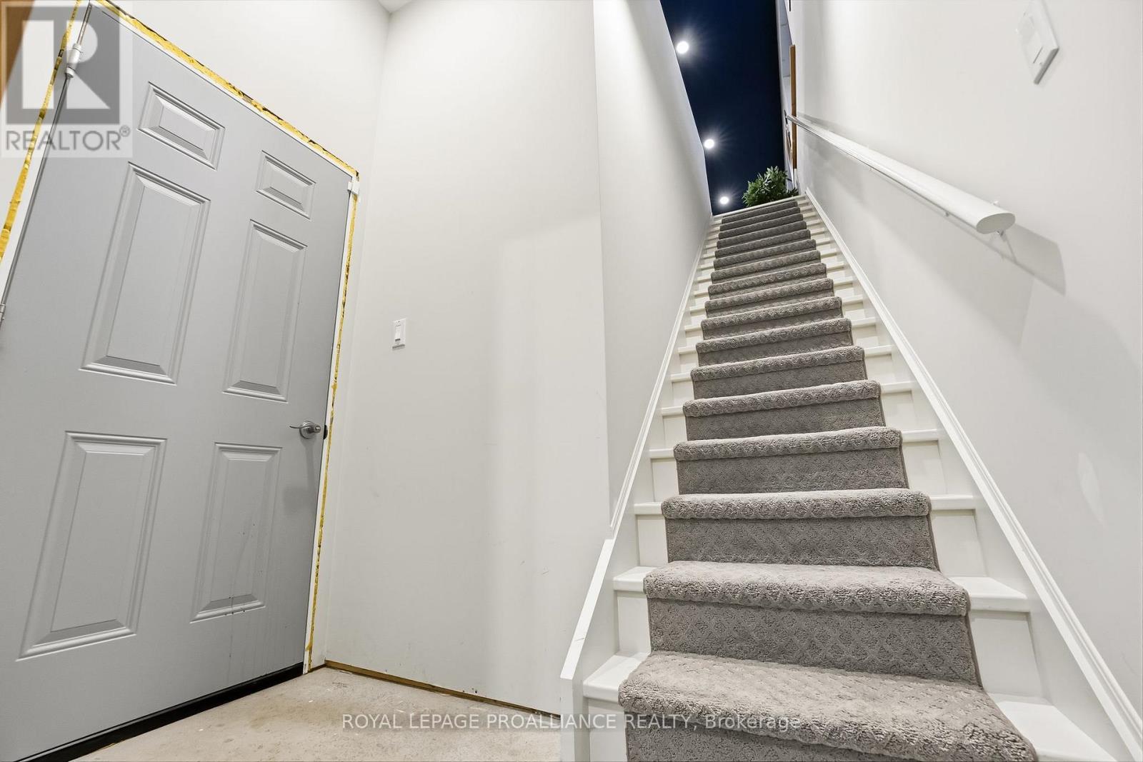 13 King Street, Port Hope, Ontario L1A 2R3 - Photo 38 - X12492738