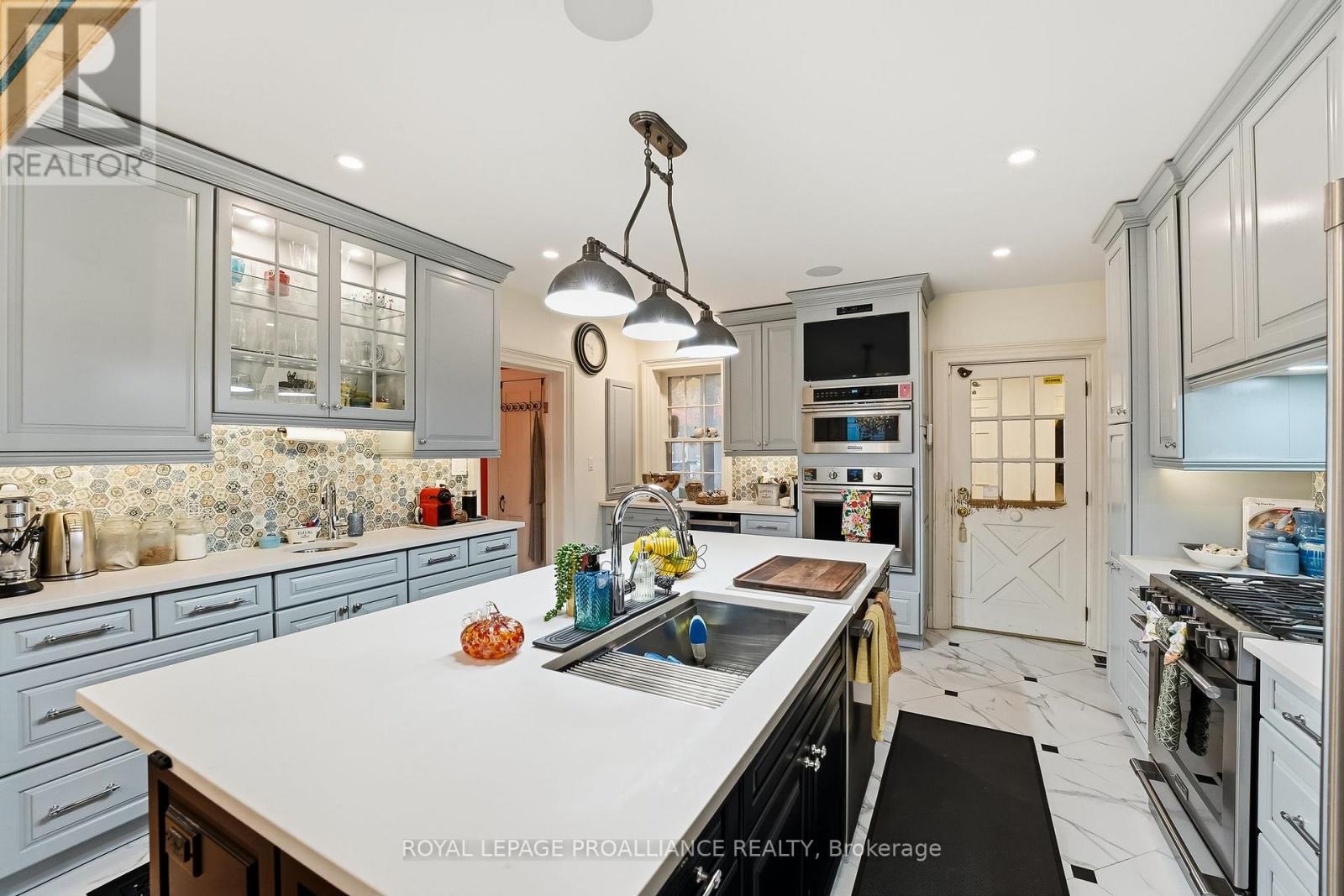 13 King Street, Port Hope, Ontario L1A 2R3 - Photo 9 - X12492738