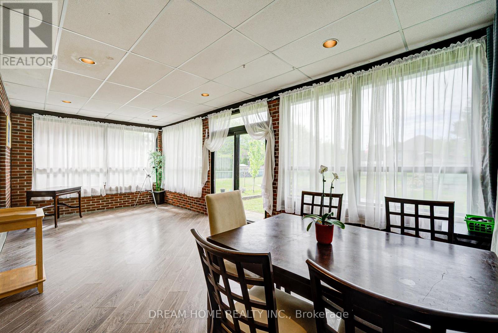 Lower - 98 Weldrick Road W, Richmond Hill, Ontario  L4C 3T8 - Photo 8 - N12492478