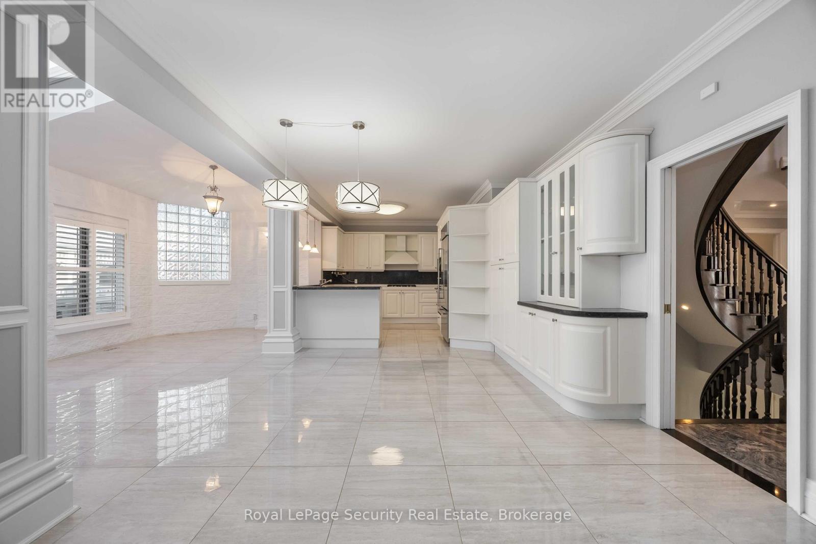 138 Elgin Mills Road W, Richmond Hill, Ontario  L4C 4M2 - Photo 13 - N12492522