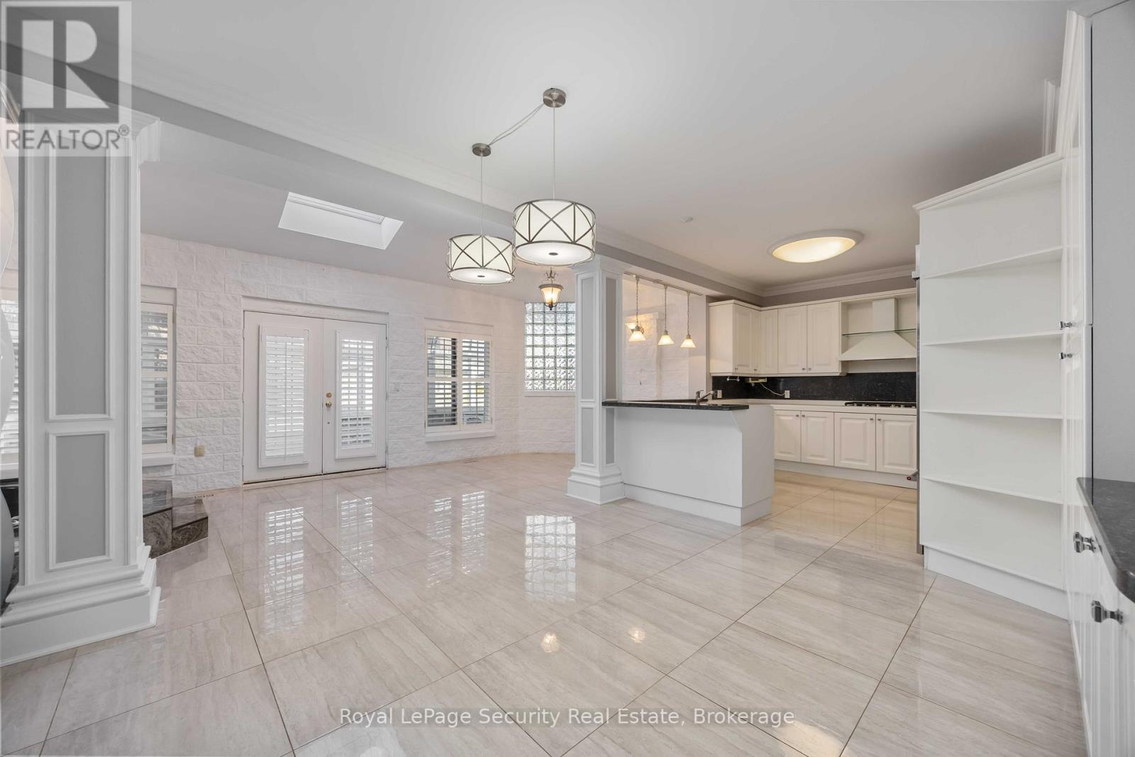 138 Elgin Mills Road W, Richmond Hill, Ontario  L4C 4M2 - Photo 14 - N12492522