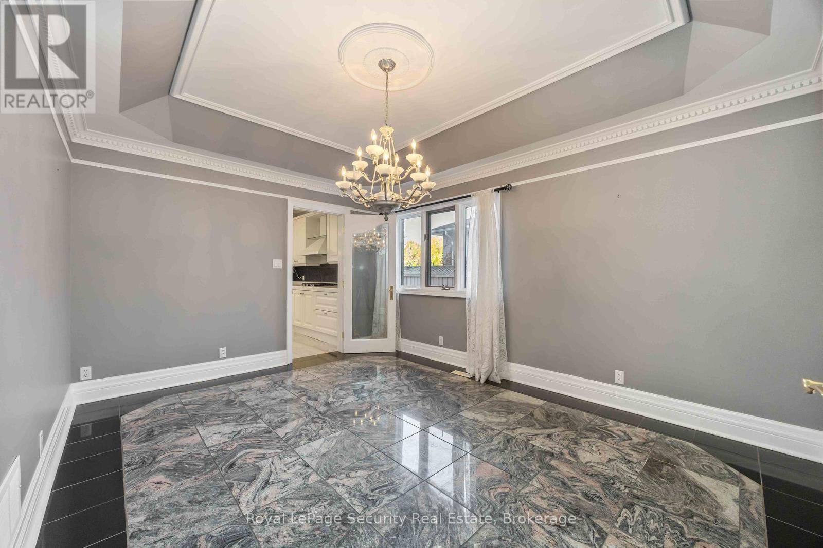 138 Elgin Mills Road W, Richmond Hill, Ontario  L4C 4M2 - Photo 19 - N12492522