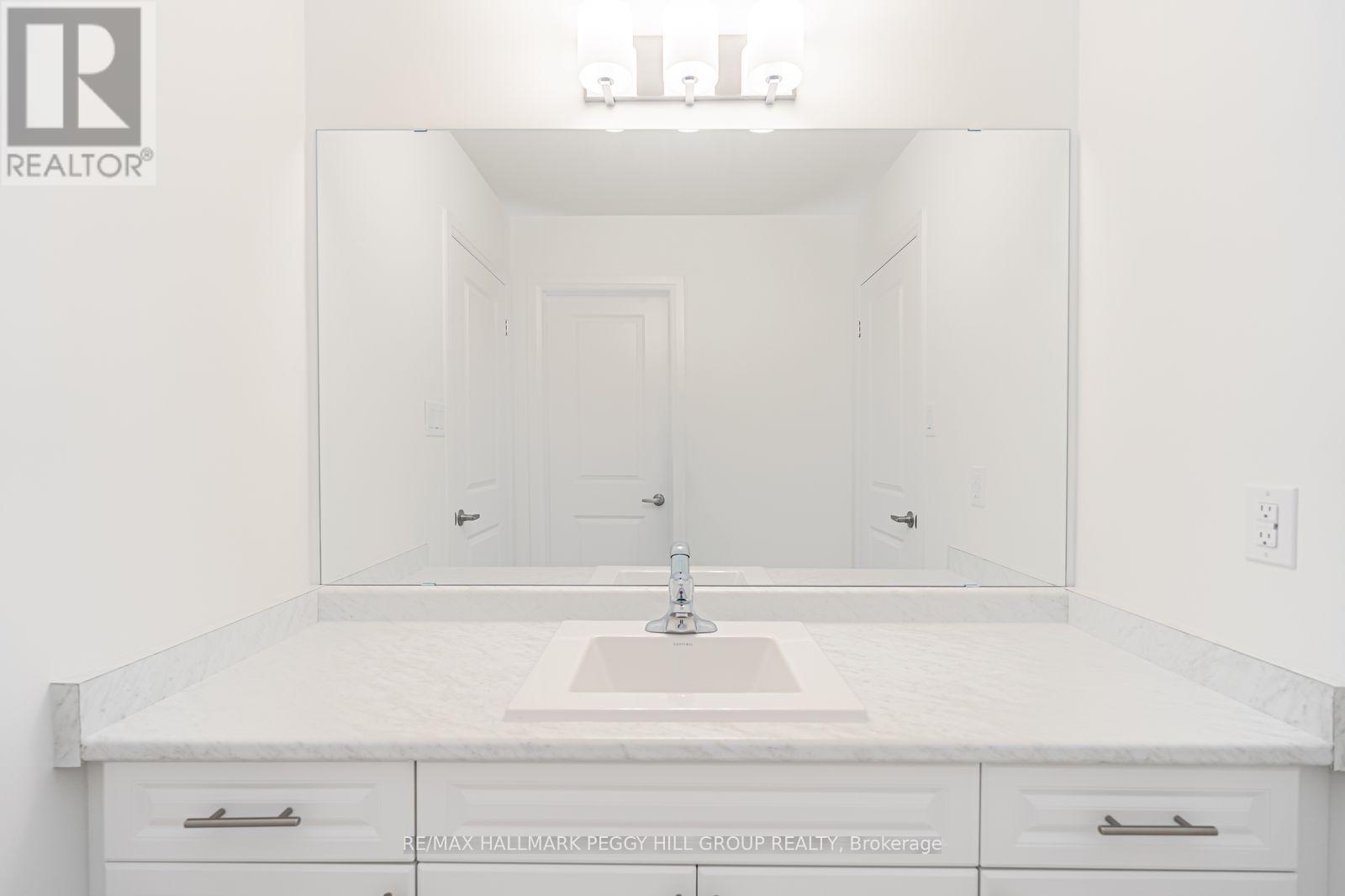 112 West Oak Trail, Barrie, Ontario  L9J 0L1 - Photo 10 - S12492498