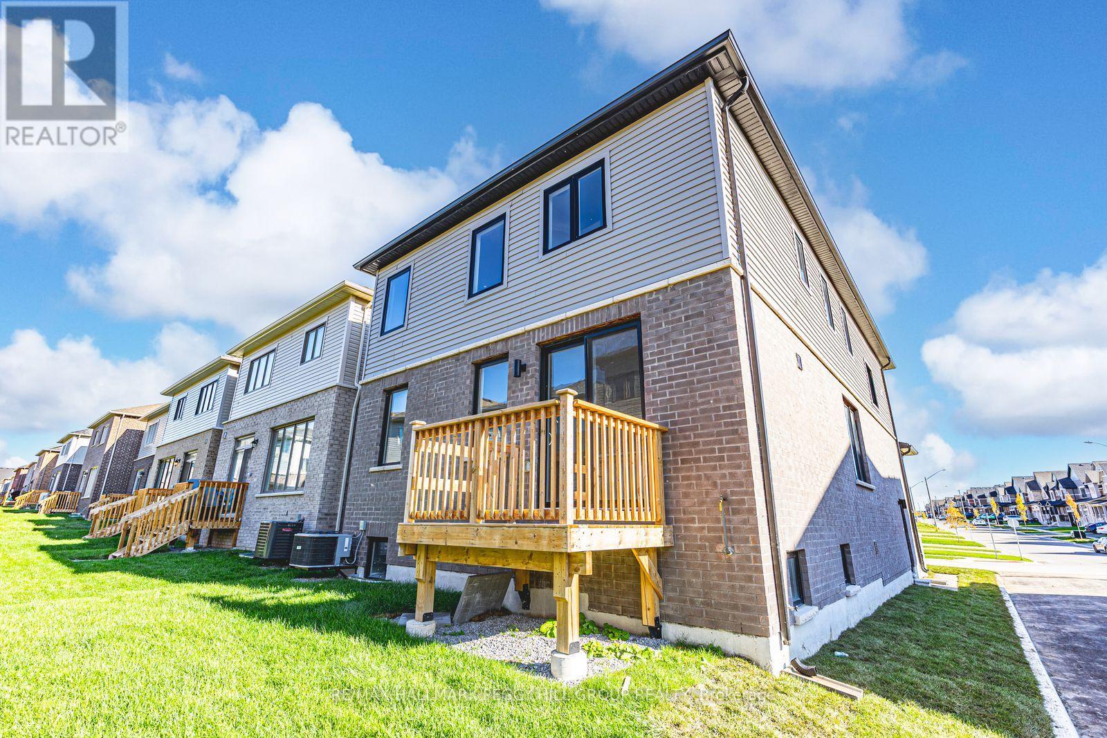 112 West Oak Trail, Barrie, Ontario  L9J 0L1 - Photo 21 - S12492498