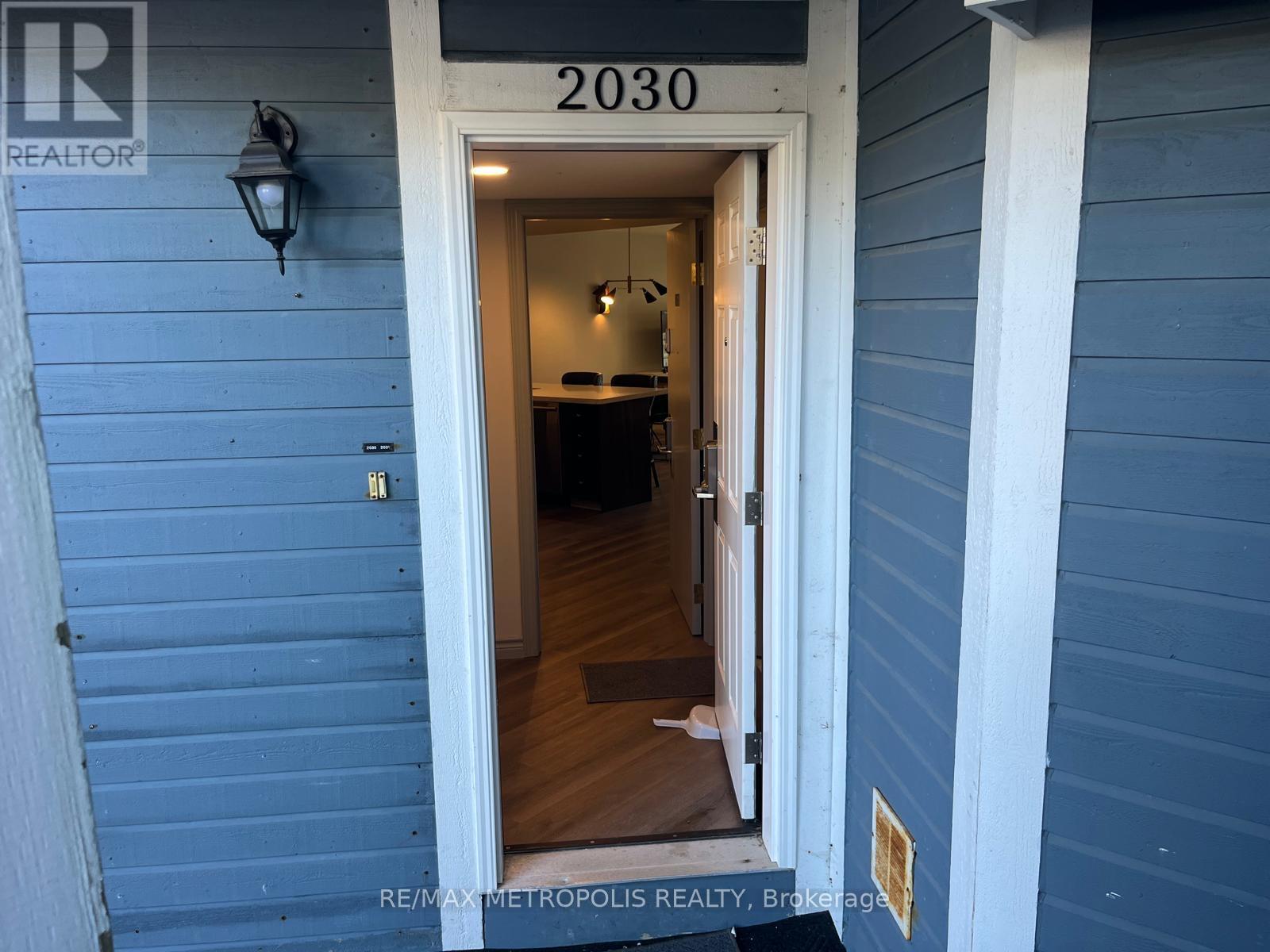 2030-31 - 90 Highland Drive, Oro-Medonte, Ontario  L0L 2L0 - Photo 3 - S12492528