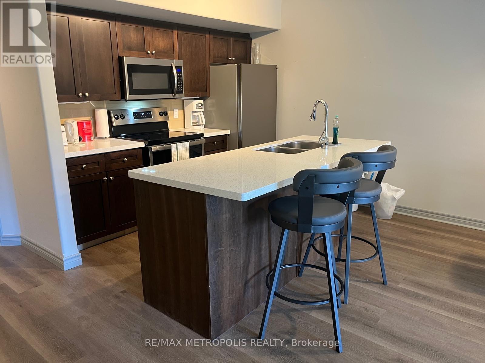 2030-31 - 90 Highland Drive, Oro-Medonte, Ontario  L0L 2L0 - Photo 6 - S12492528