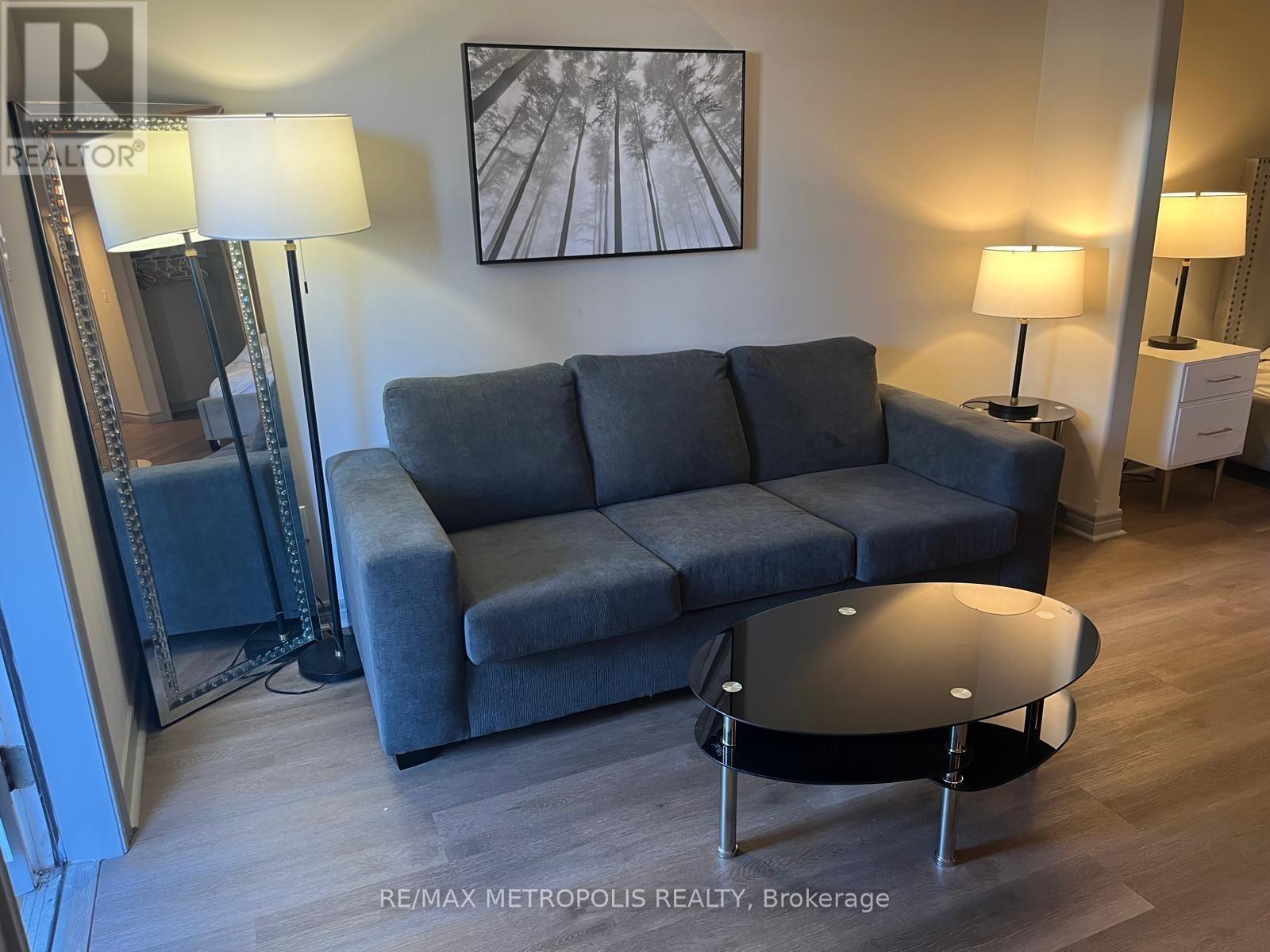 2030-31 - 90 Highland Drive, Oro-Medonte, Ontario  L0L 2L0 - Photo 8 - S12492528