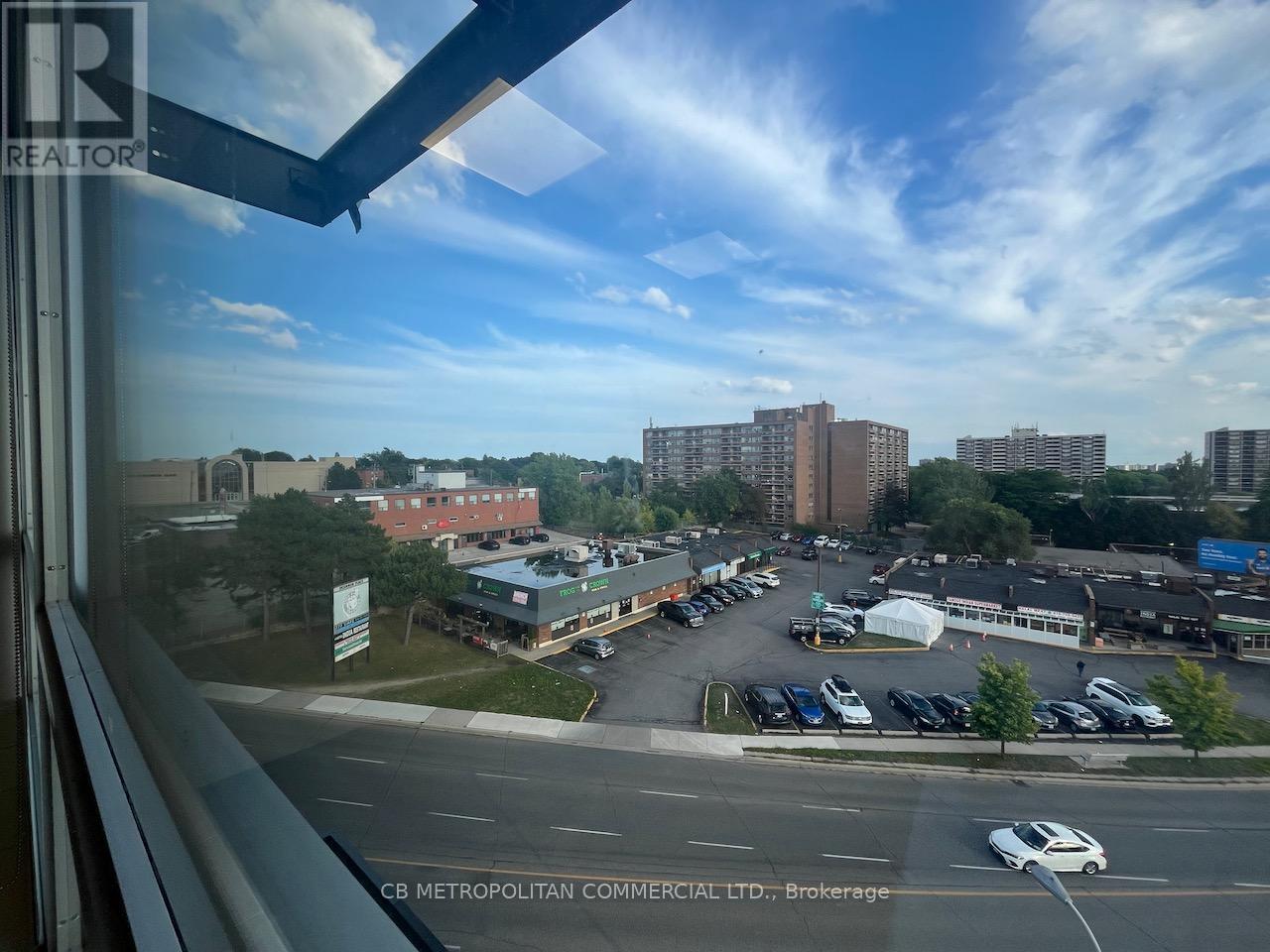 1880 O'connor Drive, Toronto, Ontario M4A 1W9 - Photo 9 - C12471330