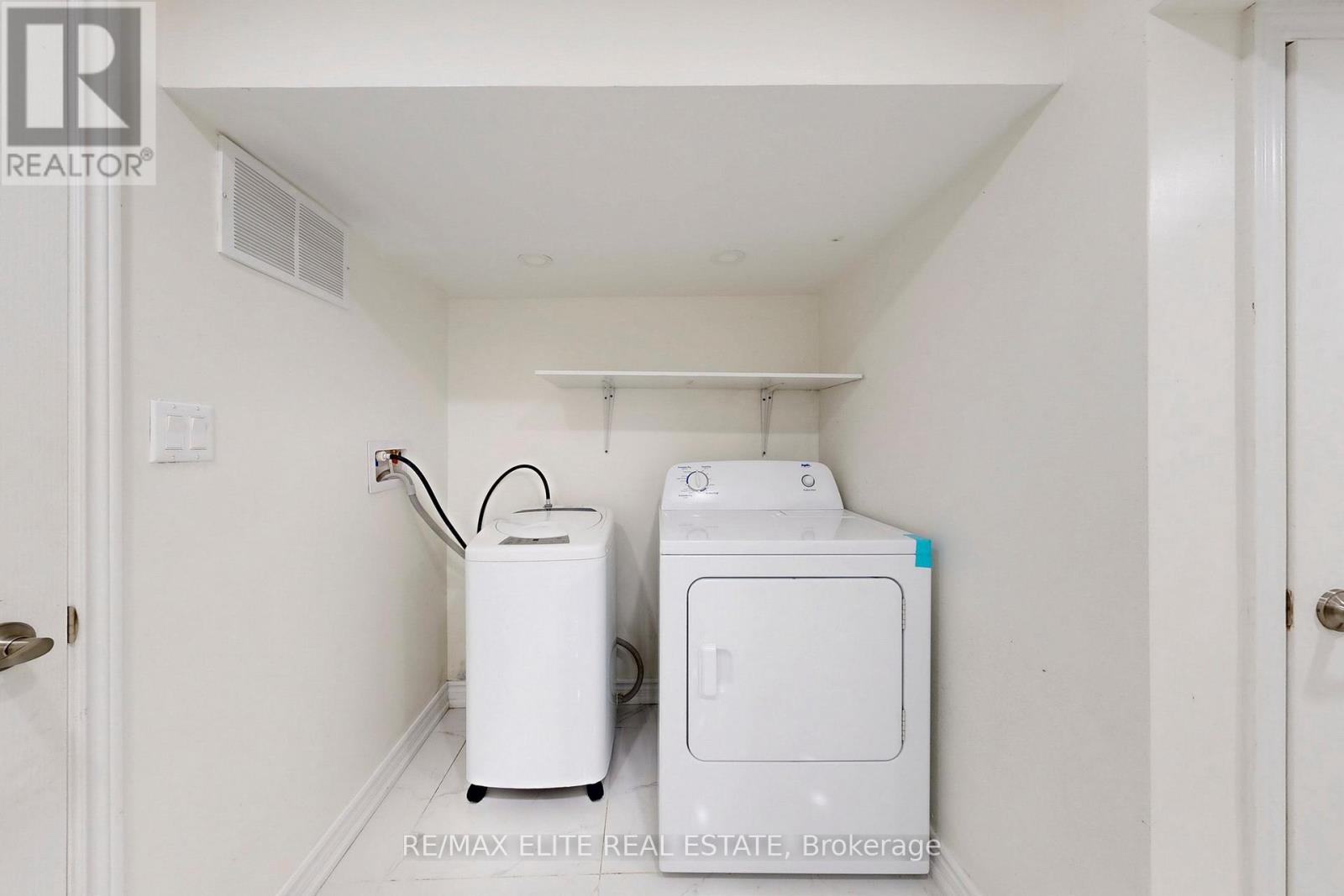 9 Island Lake Drive, Whitchurch-Stouffville, Ontario  L4A 3G7 - Photo 43 - N12489158