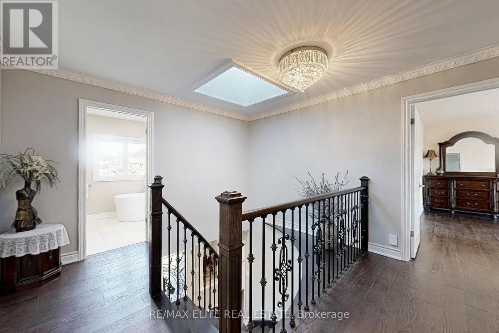 9 Island Lake Drive, Whitchurch-Stouffville, Ontario  L4A 3G7 - Photo 24 - N12489158