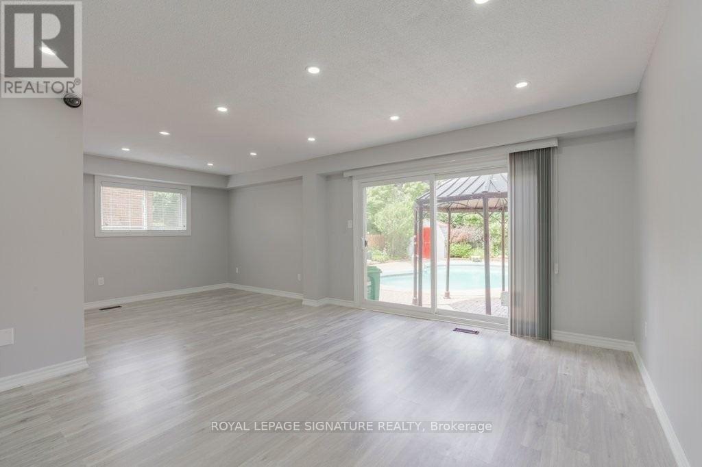 Main - 48 Lawndale Crescent, Brampton, Ontario  L6S 3L4 - Photo 4 - W12492418