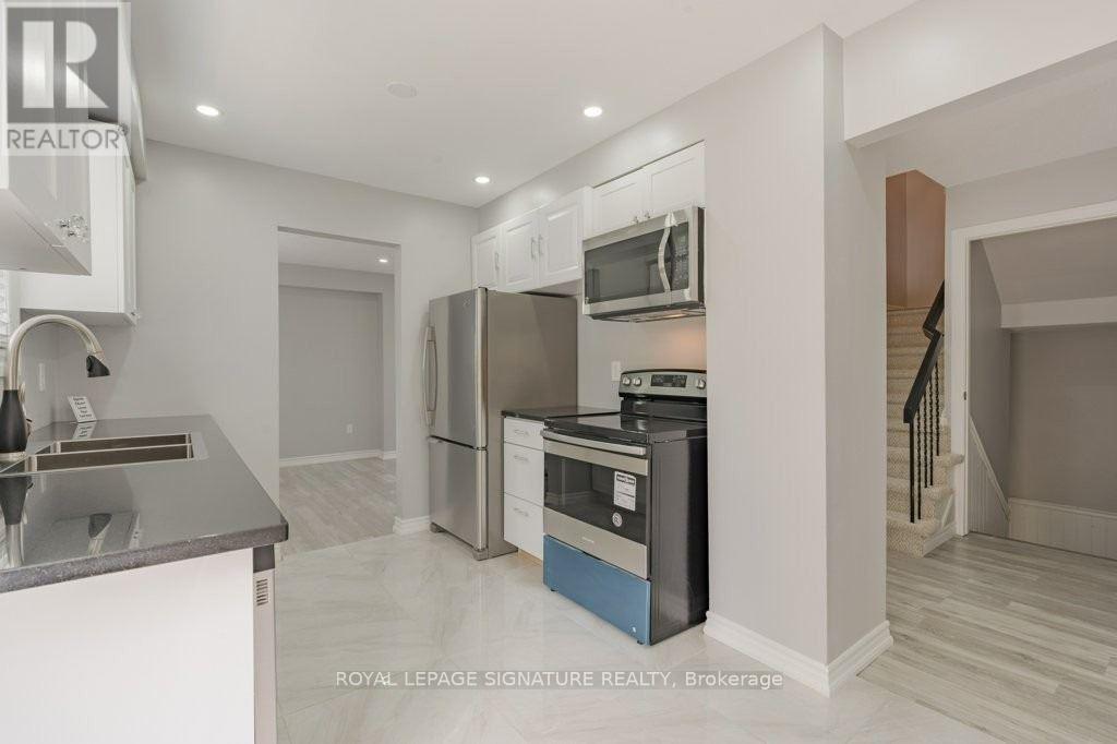 Main - 48 Lawndale Crescent, Brampton, Ontario  L6S 3L4 - Photo 8 - W12492418