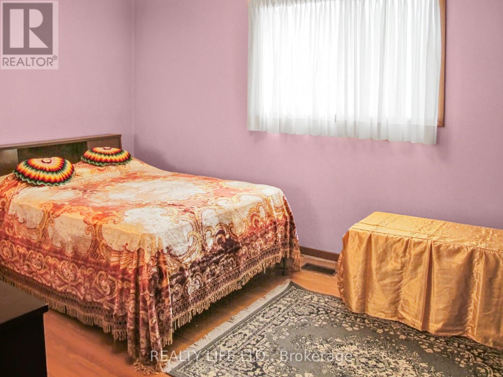 61 Cameron Avenue, Toronto, Ontario  M6M 1R1 - Photo 17 - W12492464