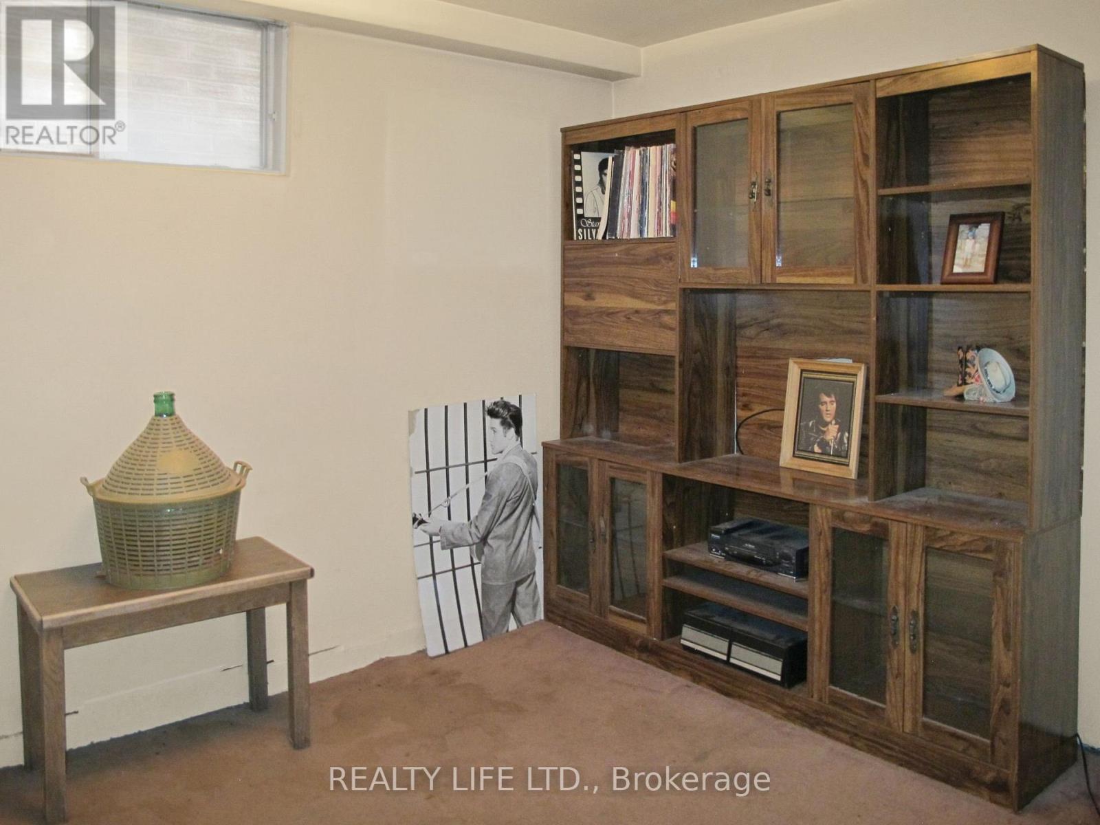 61 Cameron Avenue, Toronto, Ontario  M6M 1R1 - Photo 23 - W12492464