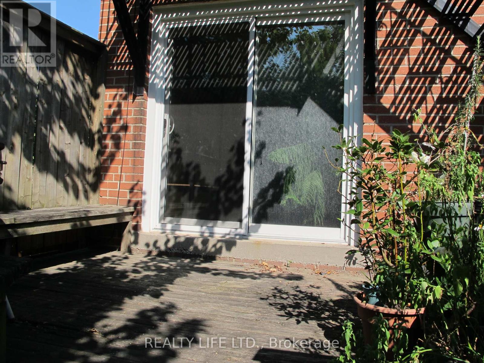 61 Cameron Avenue, Toronto, Ontario  M6M 1R1 - Photo 27 - W12492464