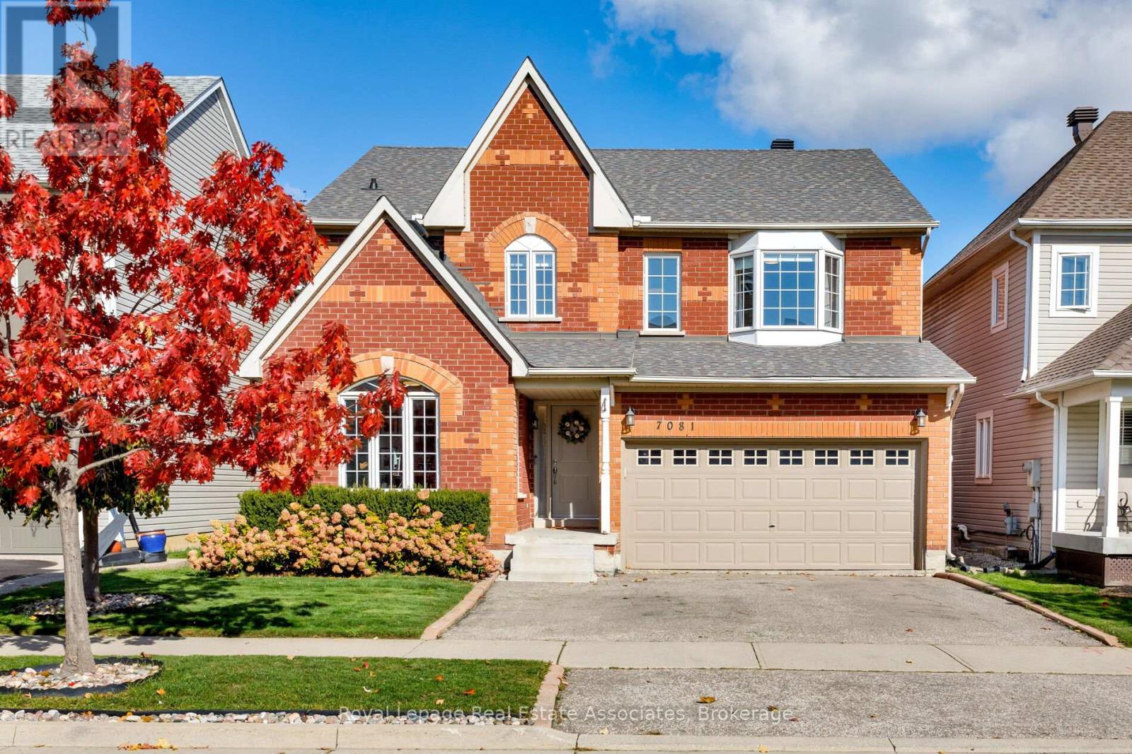 7081 Walworth Court, Mississauga, Ontario  L5N 7L4 - Photo 2 - W12492472