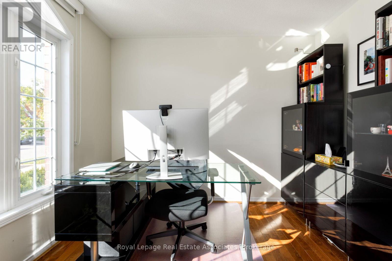 7081 Walworth Court, Mississauga, Ontario  L5N 7L4 - Photo 24 - W12492472