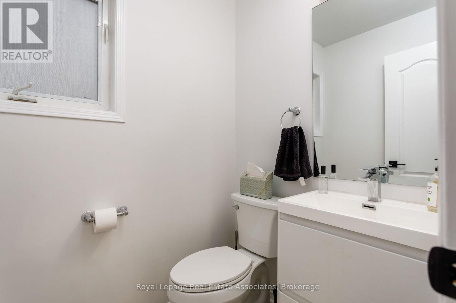 7081 Walworth Court, Mississauga, Ontario  L5N 7L4 - Photo 27 - W12492472