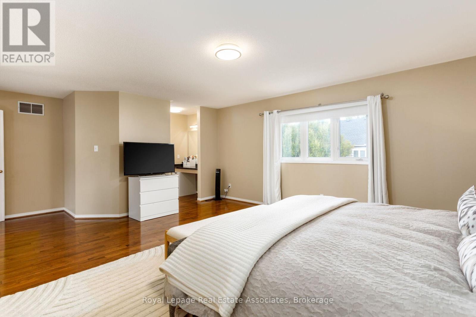 7081 Walworth Court, Mississauga, Ontario  L5N 7L4 - Photo 33 - W12492472