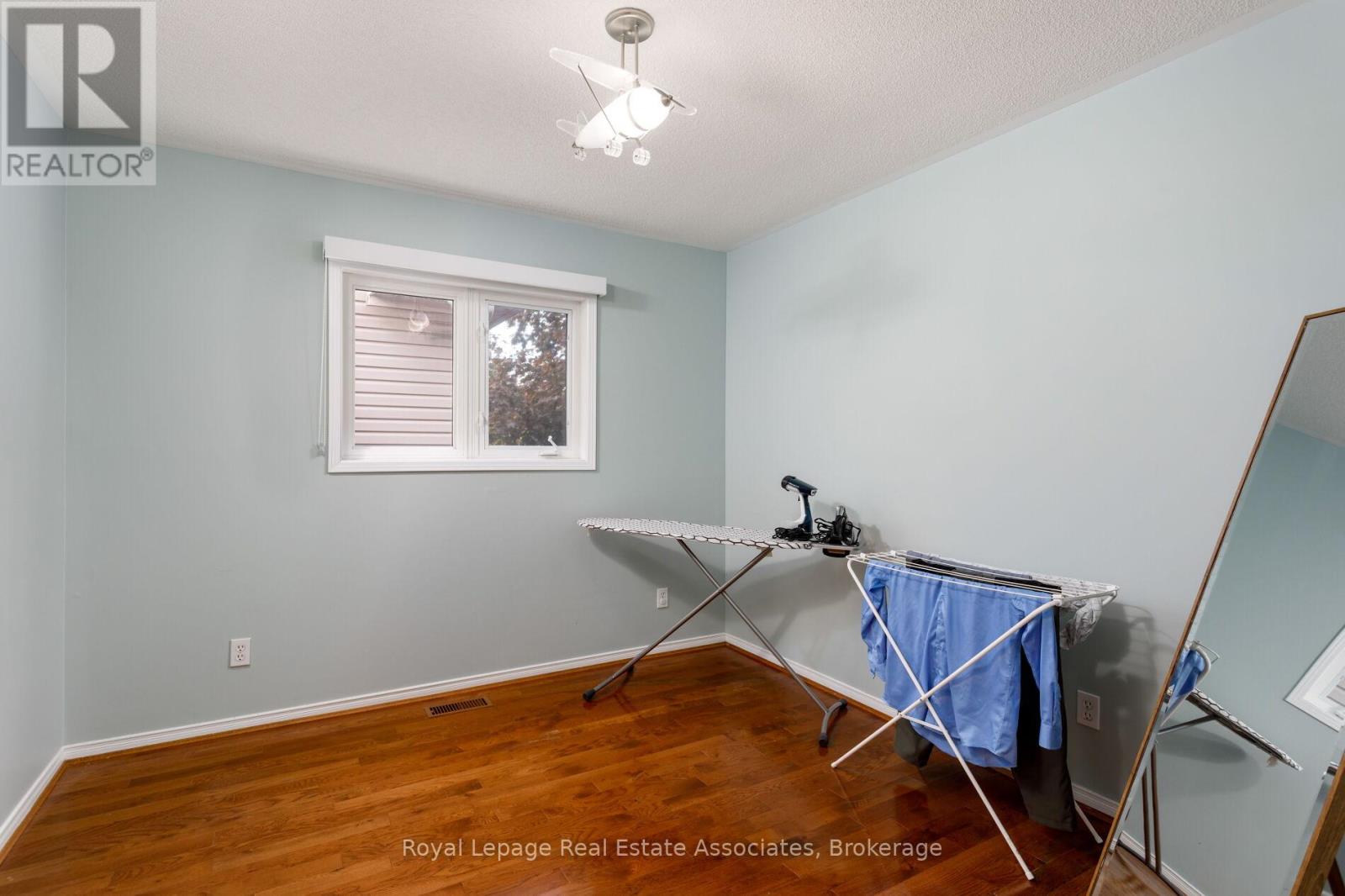 7081 Walworth Court, Mississauga, Ontario  L5N 7L4 - Photo 43 - W12492472