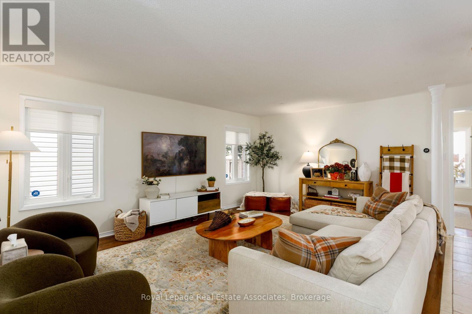 7081 Walworth Court, Mississauga, Ontario  L5N 7L4 - Photo 7 - W12492472