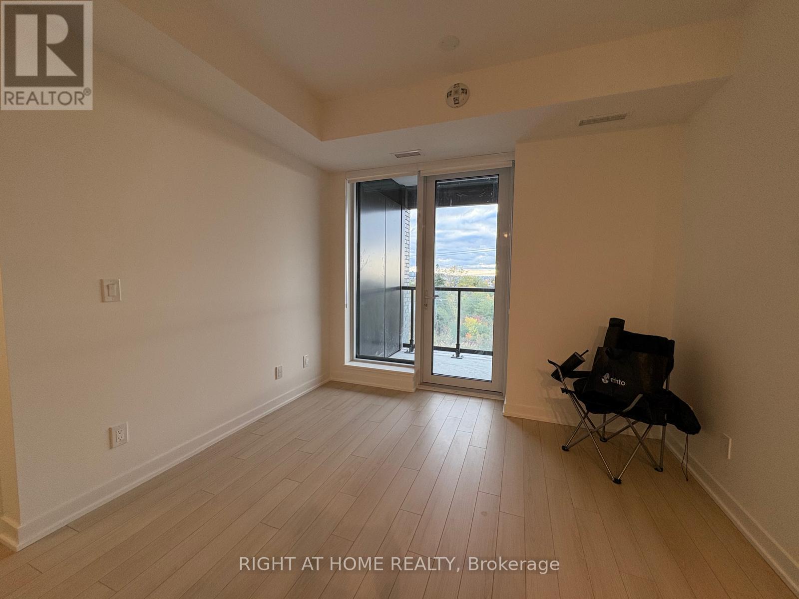 410 - 3071 Trafalgar Road, Oakville, Ontario  L6H 8C5 - Photo 10 - W12492494