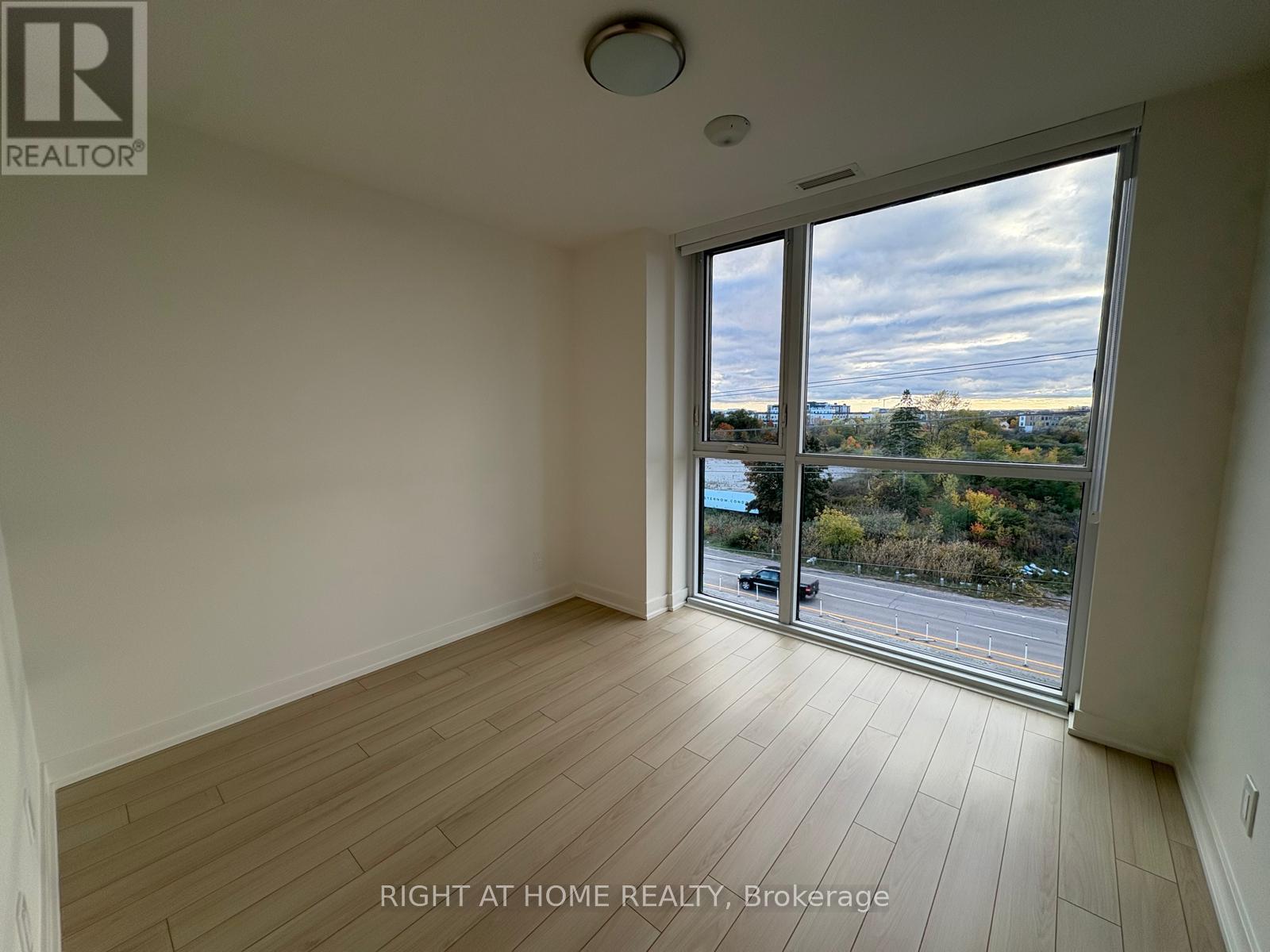 410 - 3071 Trafalgar Road, Oakville, Ontario  L6H 8C5 - Photo 18 - W12492494