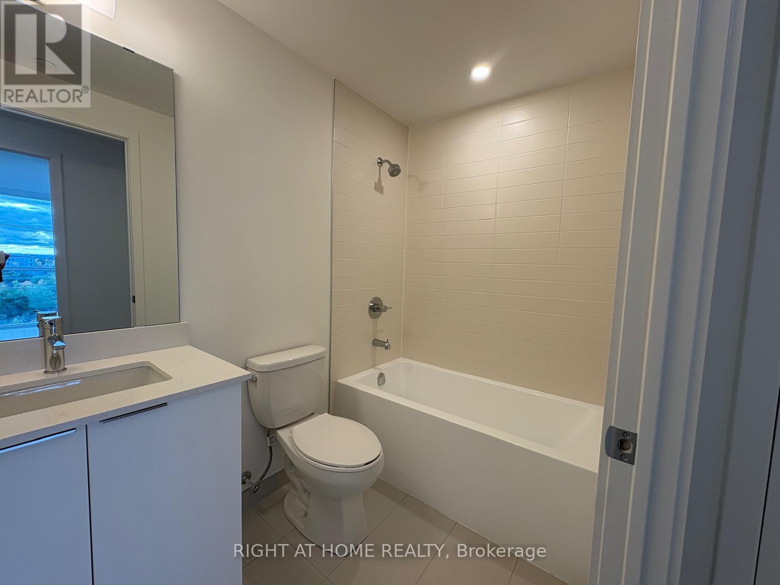 410 - 3071 Trafalgar Road, Oakville, Ontario  L6H 8C5 - Photo 21 - W12492494