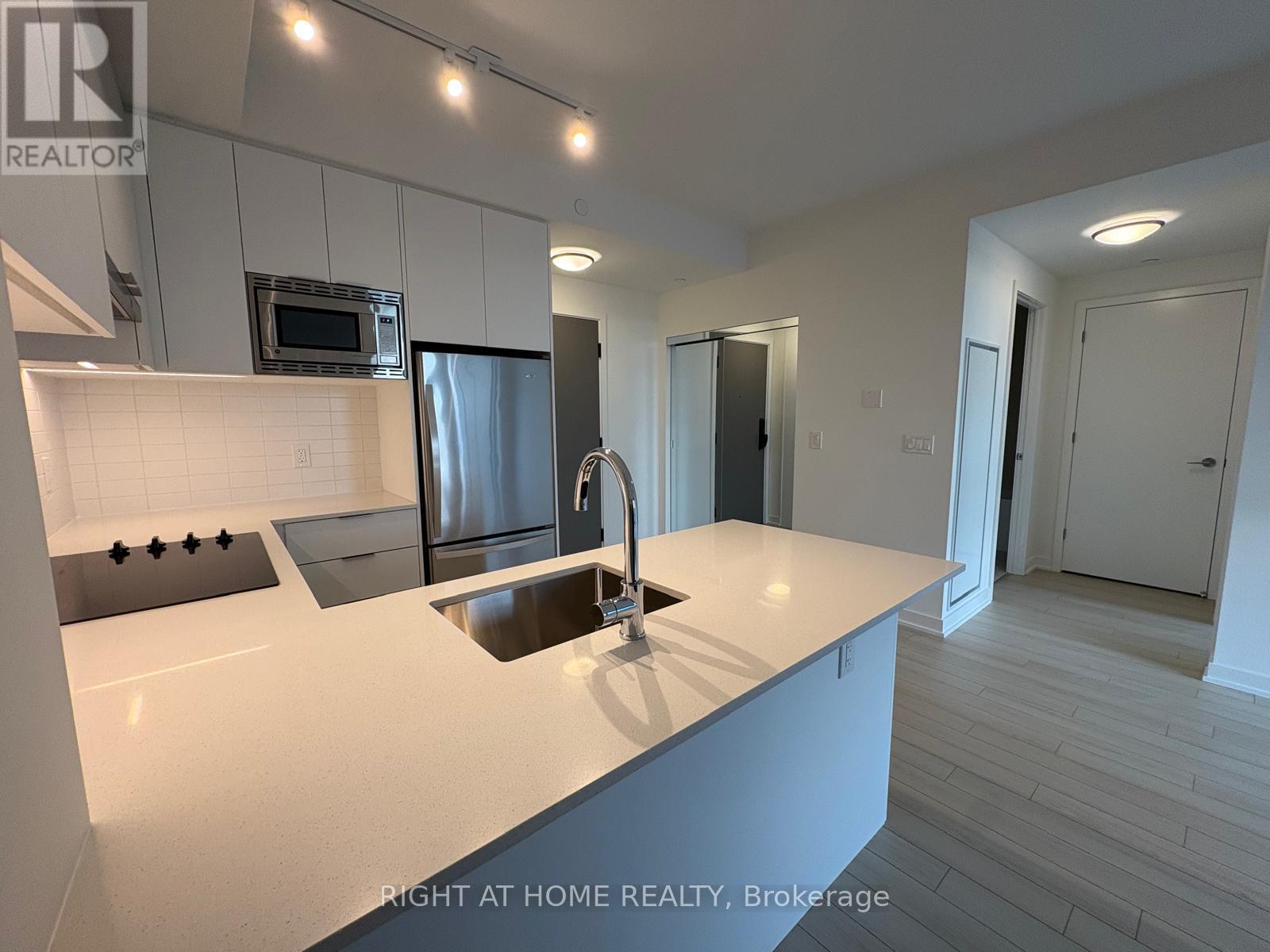 410 - 3071 Trafalgar Road, Oakville, Ontario  L6H 8C5 - Photo 6 - W12492494