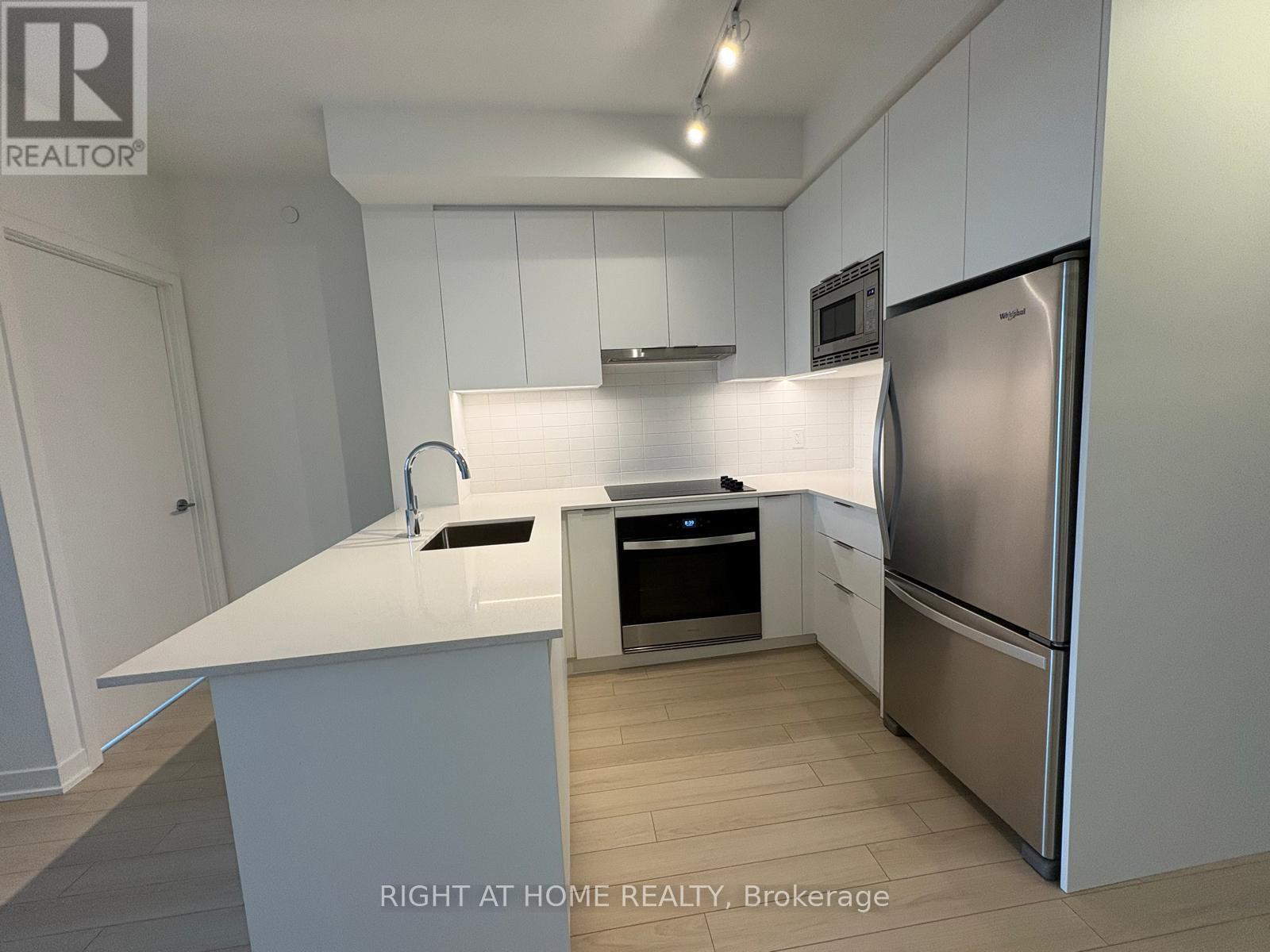 410 - 3071 Trafalgar Road, Oakville, Ontario  L6H 8C5 - Photo 8 - W12492494