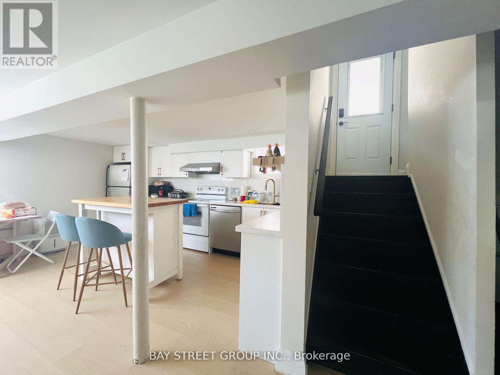 16 Enfield Avenue, Toronto, Ontario  M8W 1T8 - Photo 20 - W12492540